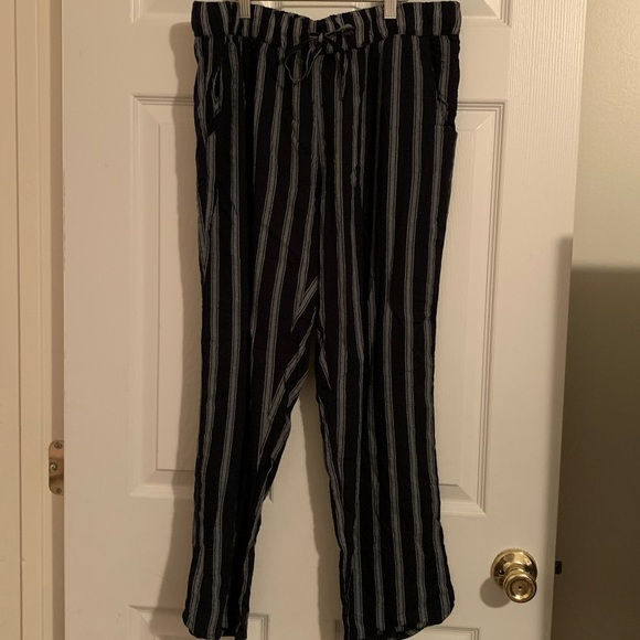 Pull in straight leg pants. - Picture 1 of 1
